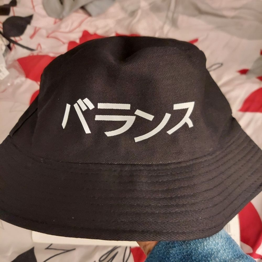Japanese Print Bucket Hat - Picture 6 of 6